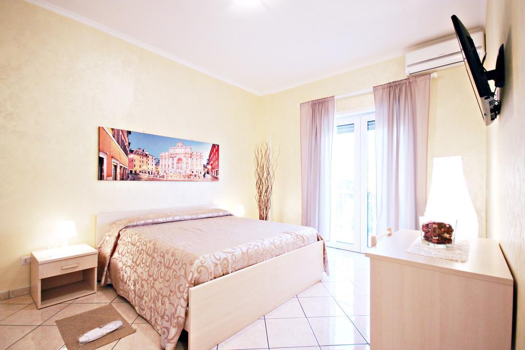Guesthouse Holiday And Roma Eksteriør bilde