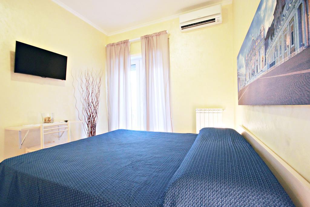 Guesthouse Holiday And Roma Eksteriør bilde